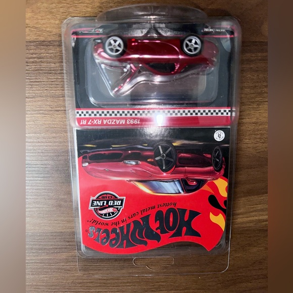 Hot Wheels Collector: 1993 Mazda RX-7 R1 Twin turbo - Picture 2 of 11